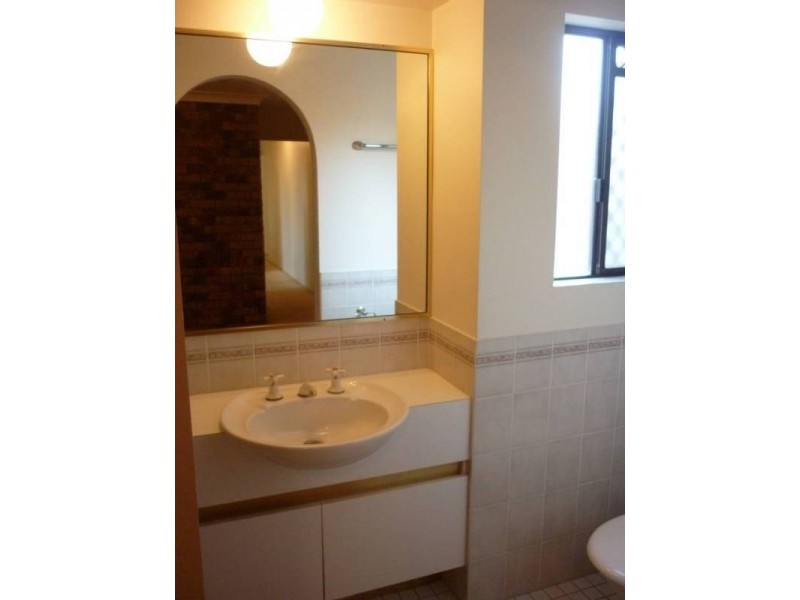 1/28 Warne Terrace, Kings Beach QLD 4551