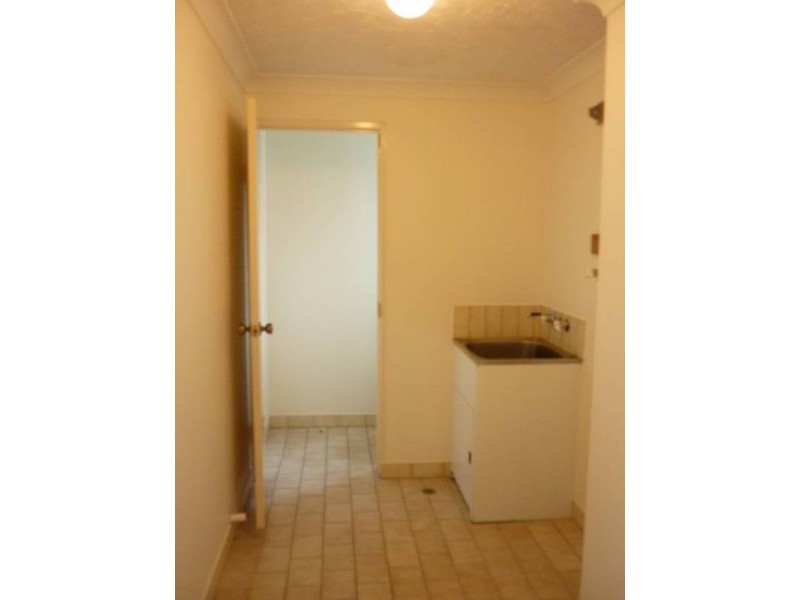 1/28 Warne Terrace, Kings Beach QLD 4551