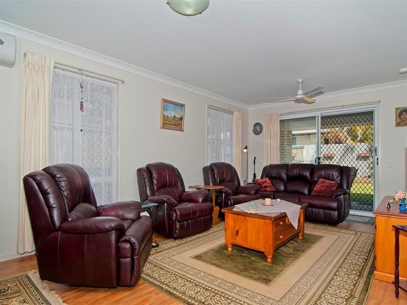 17 Andrew Avenue, Little Mountain QLD 4551