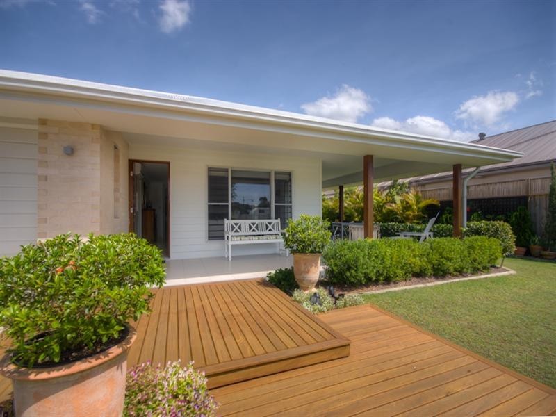 20 St. Pauls Avenue, Pelican Waters QLD 4551
