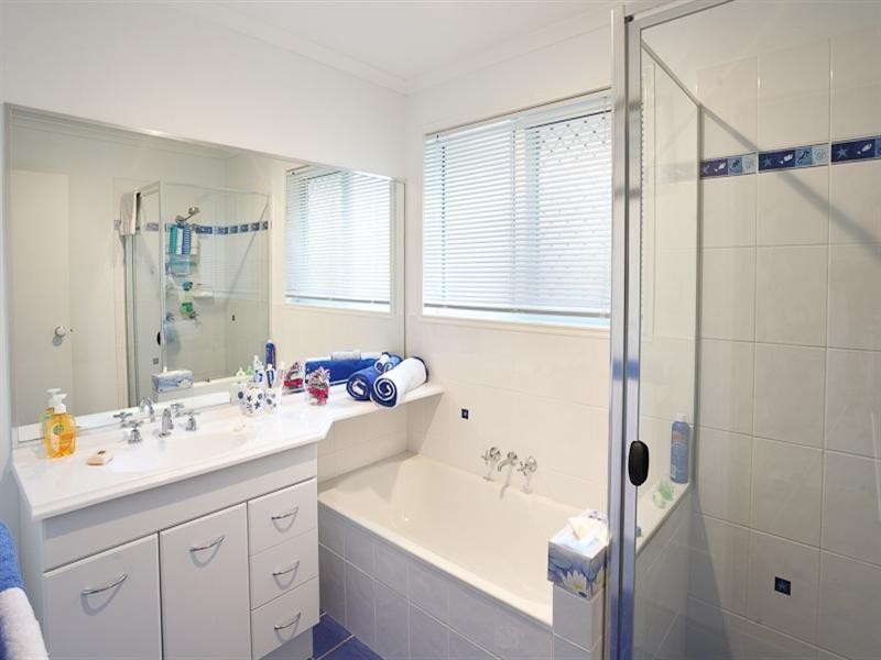 14 Discovery Drive, Little Mountain QLD 4551