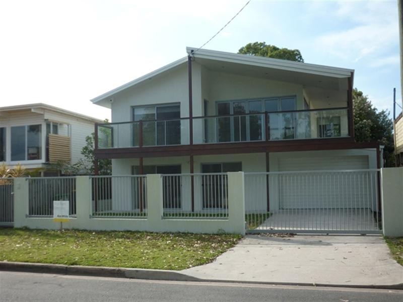 11 Lamerough Parade, Golden Beach QLD 4551