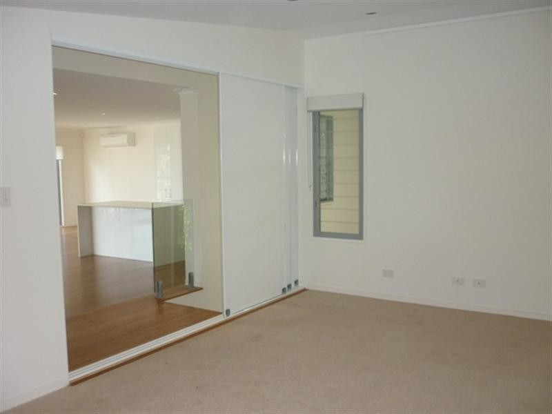 11 Lamerough Parade, Golden Beach QLD 4551