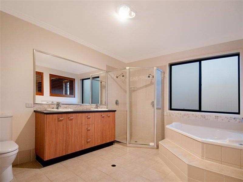 14 Scartree Street, Pelican Waters QLD 4551