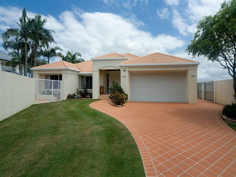 2 Cowiebank Place, Pelican Waters QLD 4551