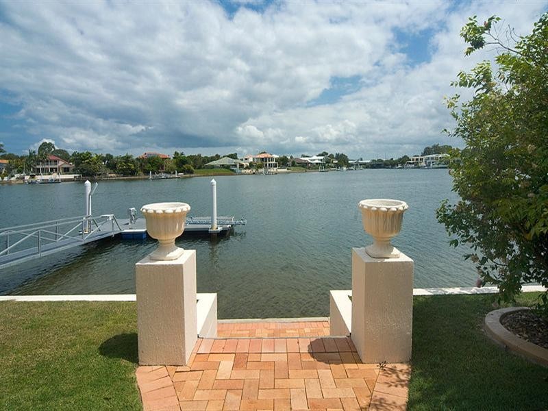 2 Cowiebank Place, Pelican Waters QLD 4551