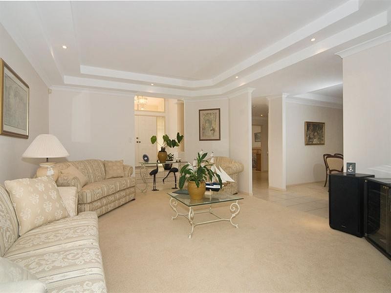 2 Cowiebank Place, Pelican Waters QLD 4551