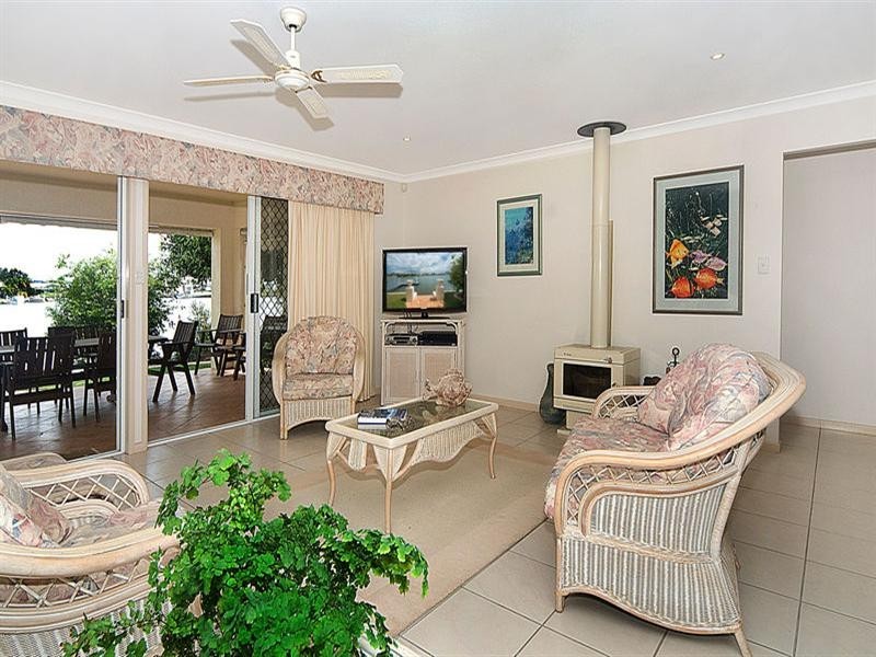 2 Cowiebank Place, Pelican Waters QLD 4551