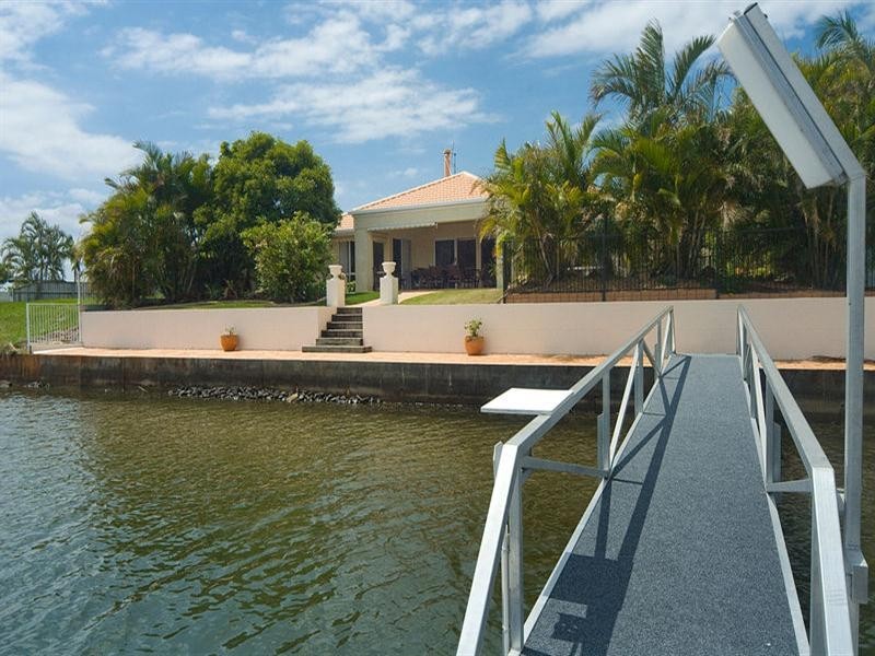 2 Cowiebank Place, Pelican Waters QLD 4551
