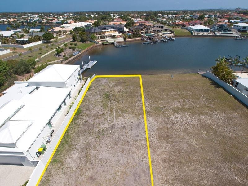 3 Sea Glint Place, Pelican Waters QLD 4551