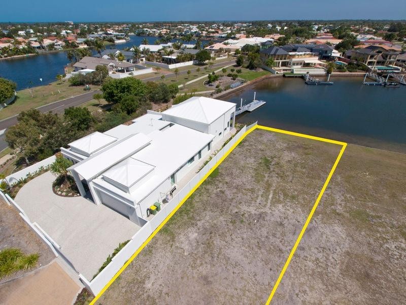 3 Sea Glint Place, Pelican Waters QLD 4551