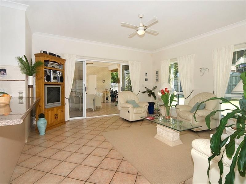 42 Nothling Street, Moffat Beach QLD 4551