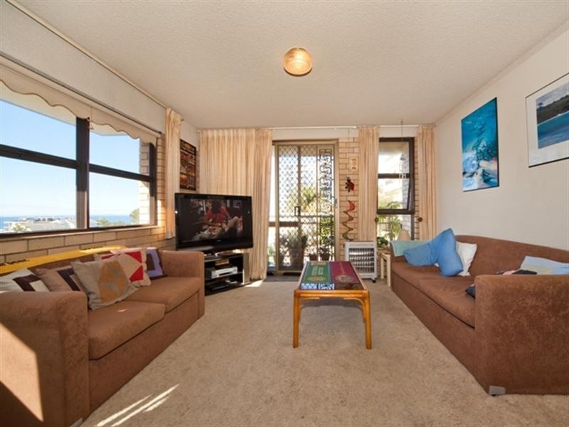 Unit 3 ‘Tarrohan Lodge’ 45 Verney Street, Kings Beach QLD 4551