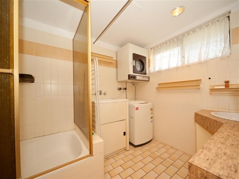 Unit 3 ‘Tarrohan Lodge’ 45 Verney Street, Kings Beach QLD 4551