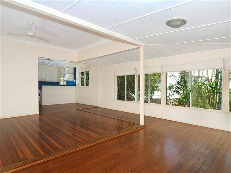 7 Bombala Terrace, Caloundra QLD 4551