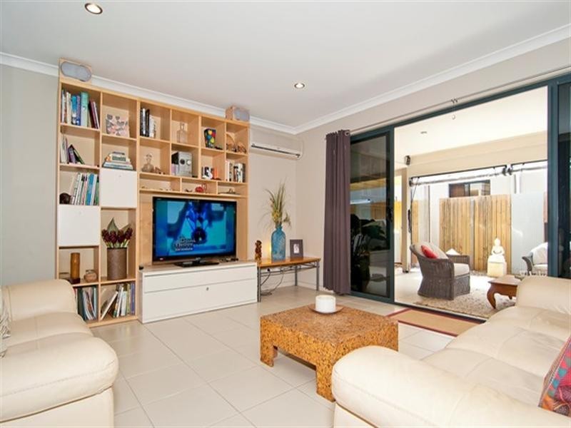 7 Lindesay Street, Caloundra West QLD 4551