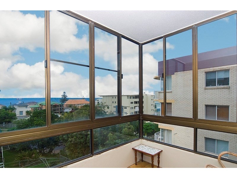 2/14 Dingle Avenue, Kings Beach QLD 4551