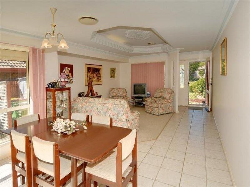 6 Bellevue Drive, Little Mountain QLD 4551