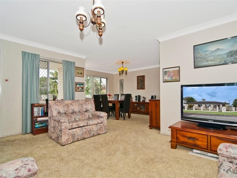 12 Oxley Street, Golden Beach QLD 4551