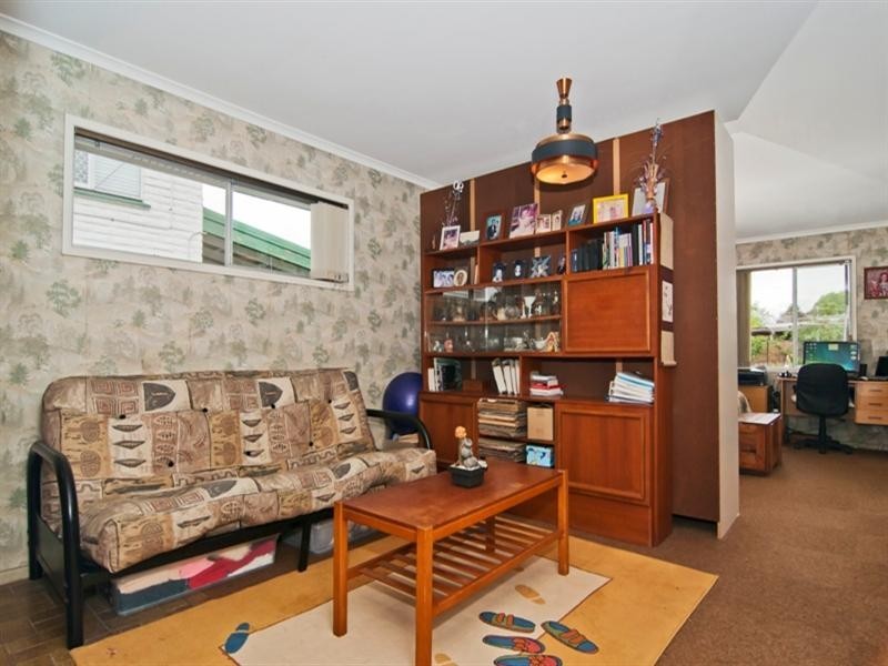 12 Oxley Street, Golden Beach QLD 4551