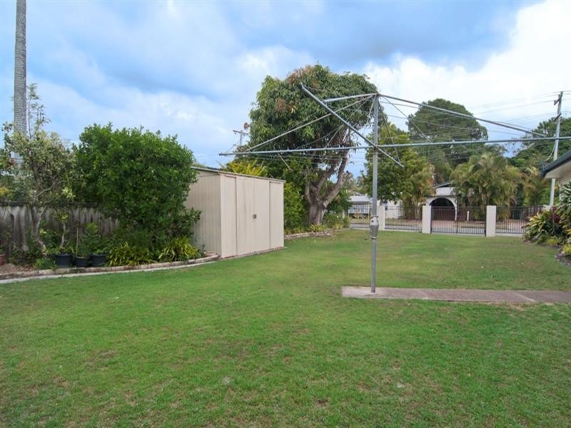 12 Oxley Street, Golden Beach QLD 4551