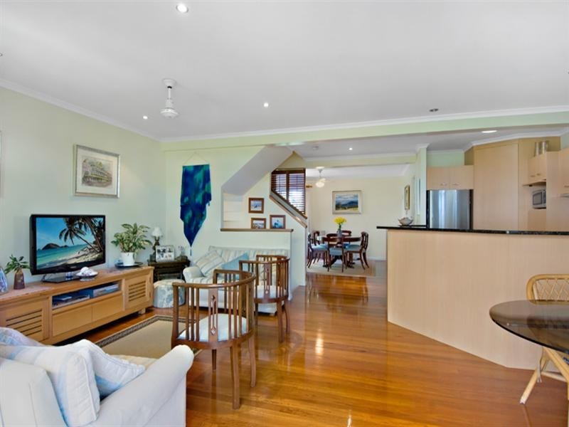 Unit 3 ‘The Beach Houses’ 11 Wellington Parade, Shelly Beach QLD 4551