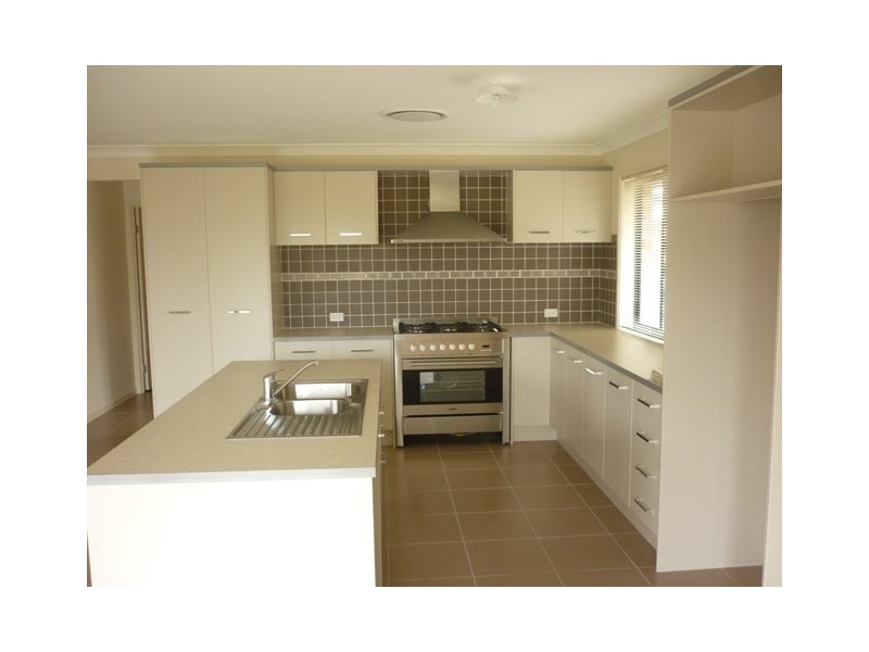 11 Gannet Close, Wurtulla QLD 4575