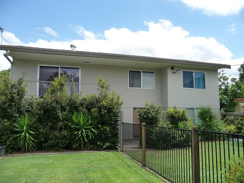 73 Peachester Road, Beerwah QLD 4519