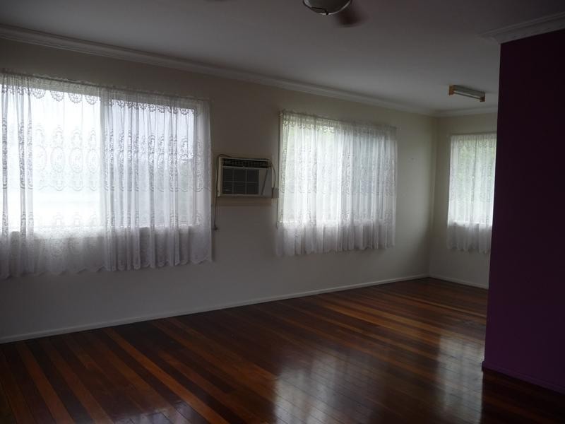 73 Peachester Road, Beerwah QLD 4519