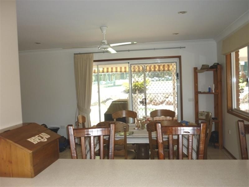 8 Flamingo Street, Little Mountain QLD 4551