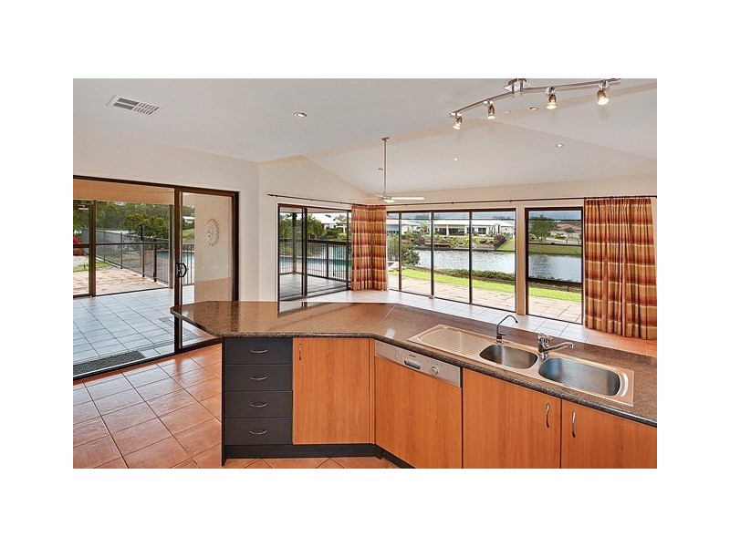 28 Wallaby Circuit, Pelican Waters QLD 4551