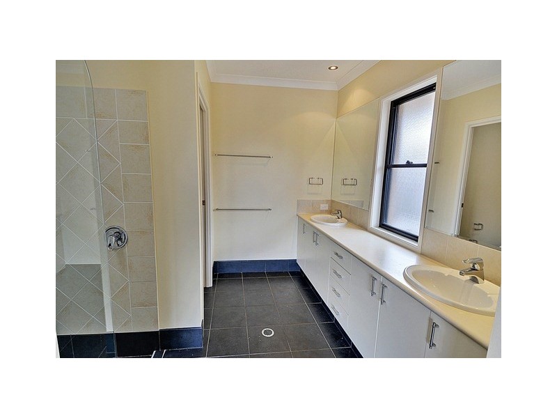 28 Wallaby Circuit, Pelican Waters QLD 4551