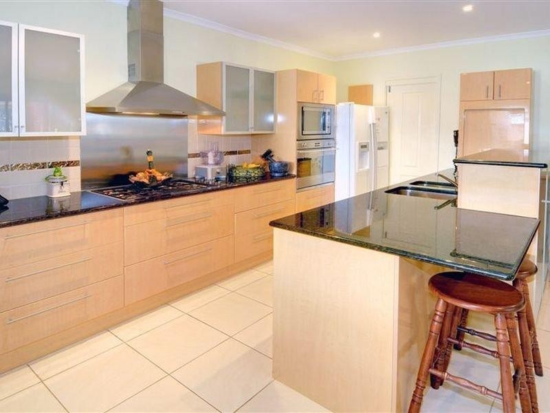 19 Somerset Lane, Little Mountain QLD 4551