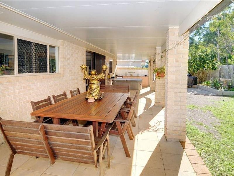 19 Somerset Lane, Little Mountain QLD 4551