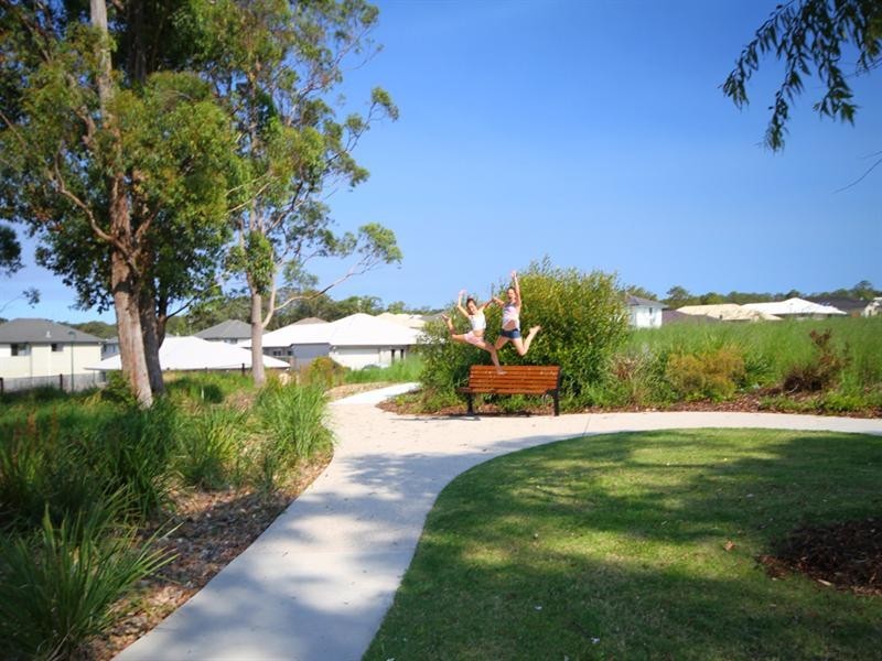 2 Little Tree Lane, Little Mountain QLD 4551