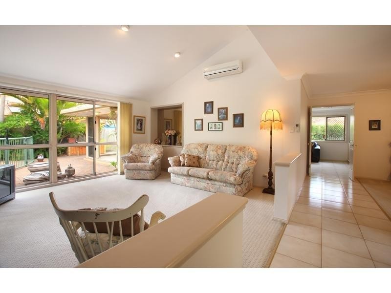 11 beachcomber Court, Bokarina QLD 4575