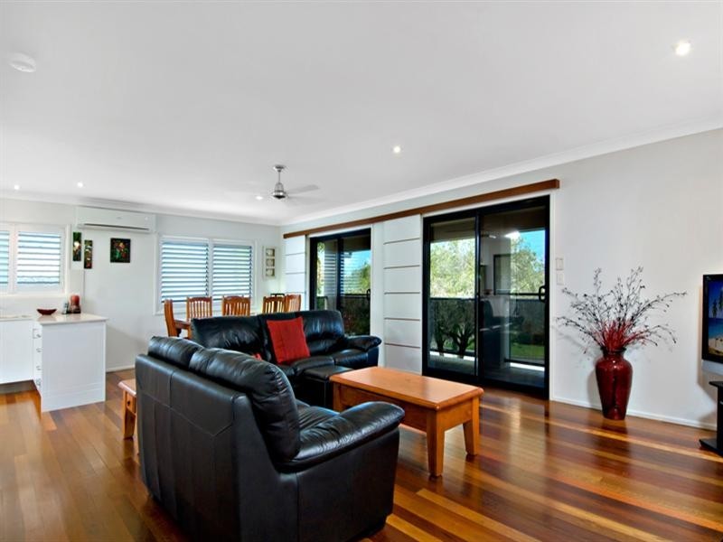 31 Theresa Street, Golden Beach QLD 4551