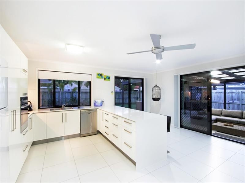 3 Lang Street, Pelican Waters QLD 4551