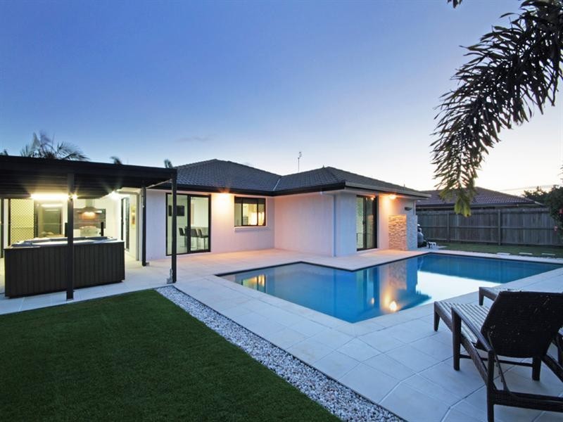 3 Lang Street, Pelican Waters QLD 4551