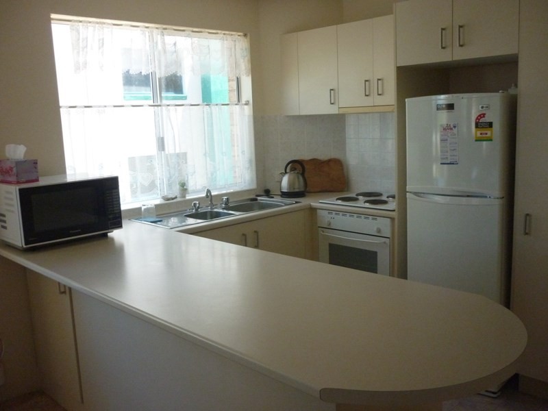 4/3 Latona Avenue, Caloundra QLD 4551