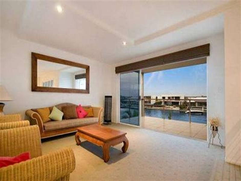 4 Columba Place, Pelican Waters QLD 4551