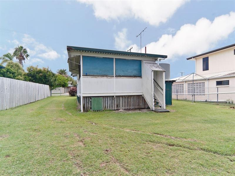 28 Oval Avenue, Caloundra QLD 4551
