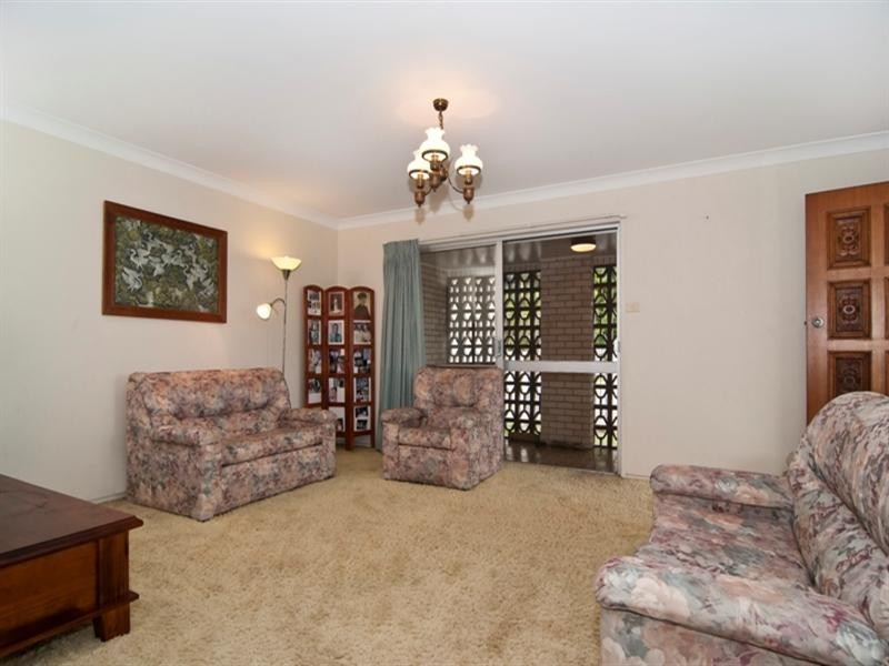 12 Oxley Street, Golden Beach QLD 4551