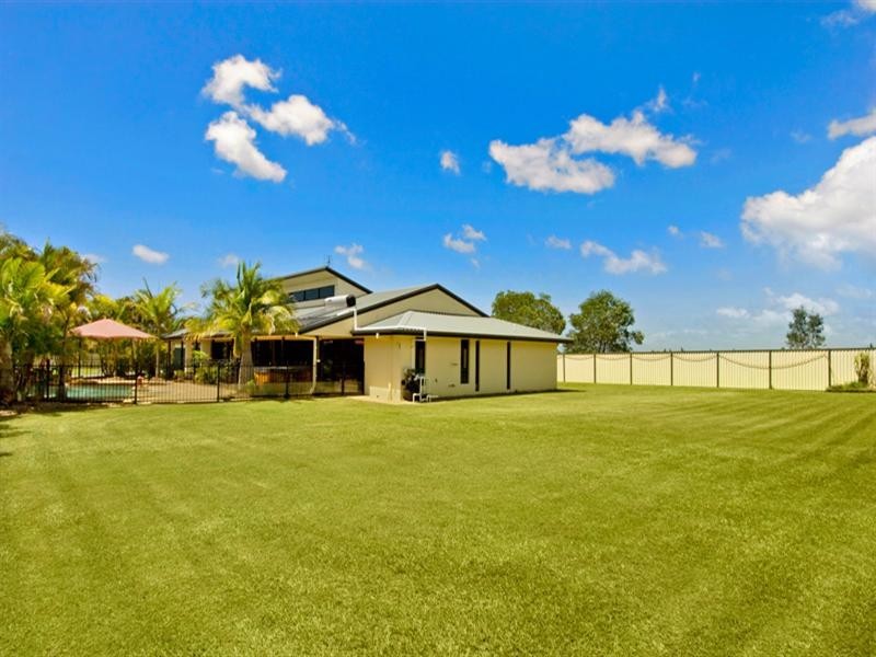 5 Tulipoak Court, Little Mountain QLD 4551