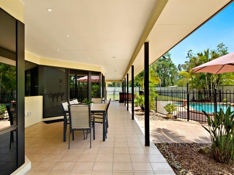 5 Tulipoak Court, Little Mountain QLD 4551