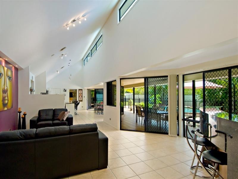 5 Tulipoak Court, Little Mountain QLD 4551