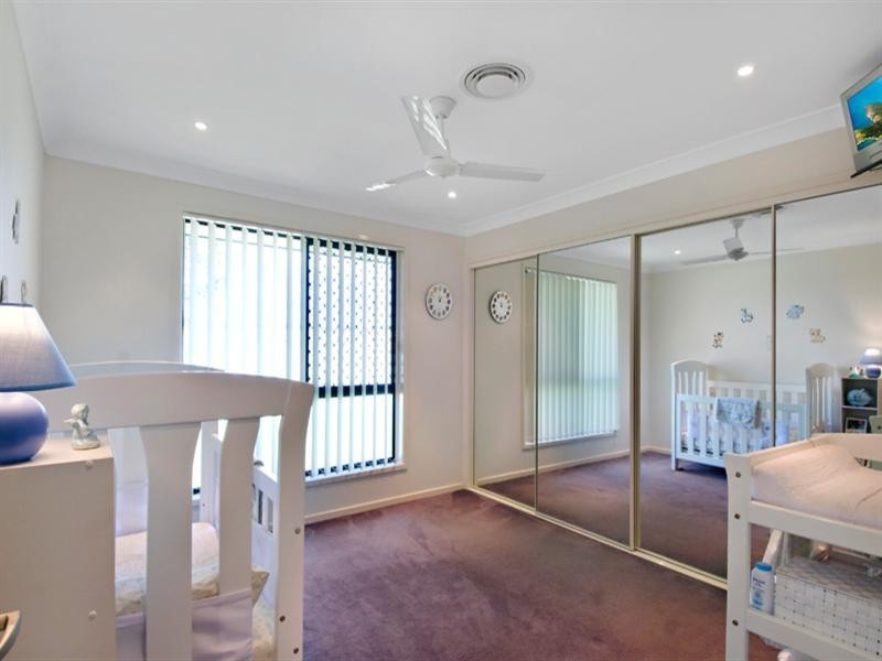 5 Tulipoak Court, Little Mountain QLD 4551