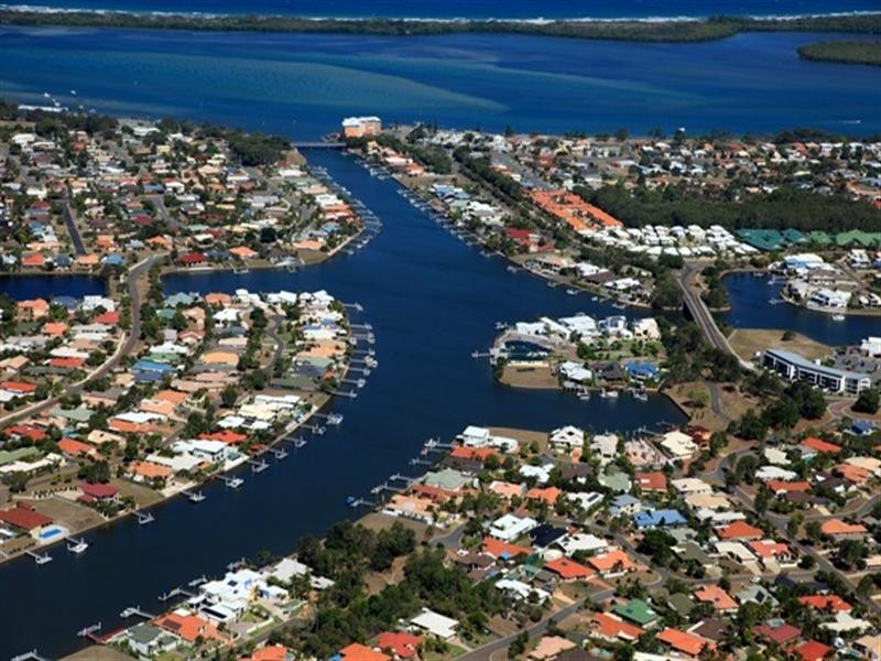 3 Quayline Close, Pelican Waters QLD 4551