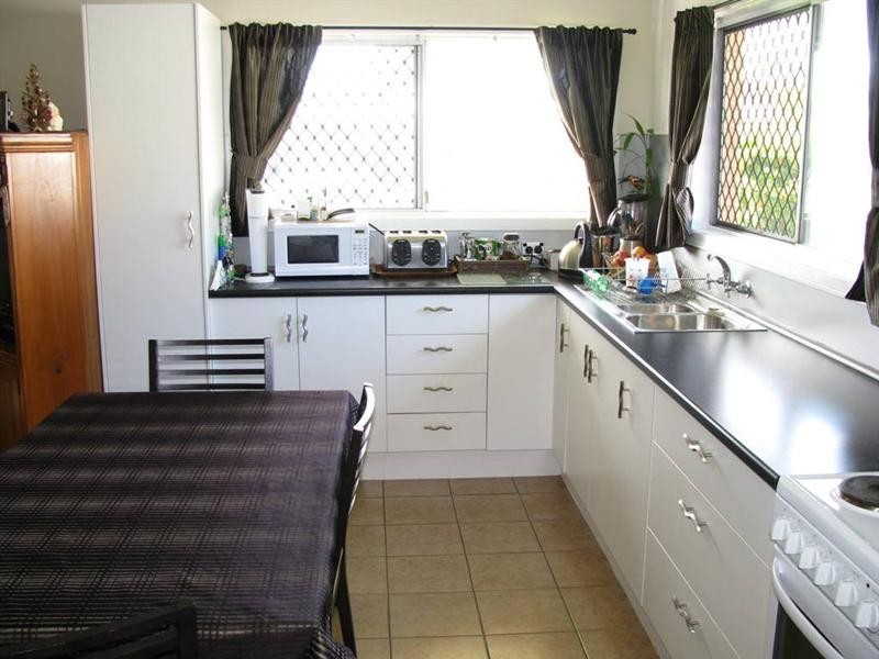 8 Birdwood Street, Golden Beach QLD 4551