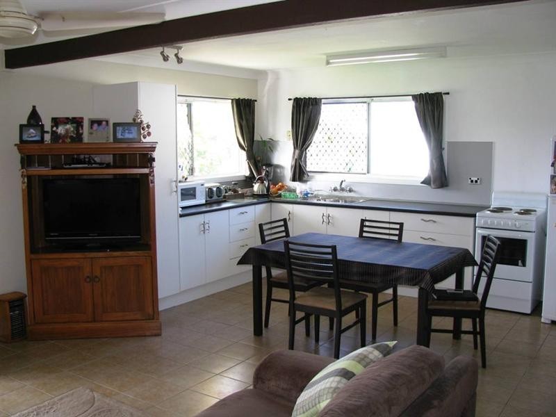 8 Birdwood Street, Golden Beach QLD 4551